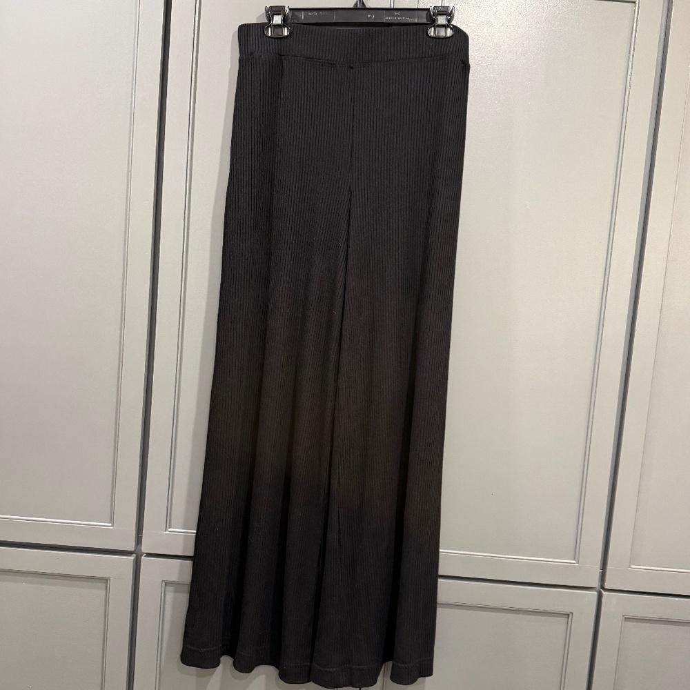 L'Agence, black elastic wast pants, size large